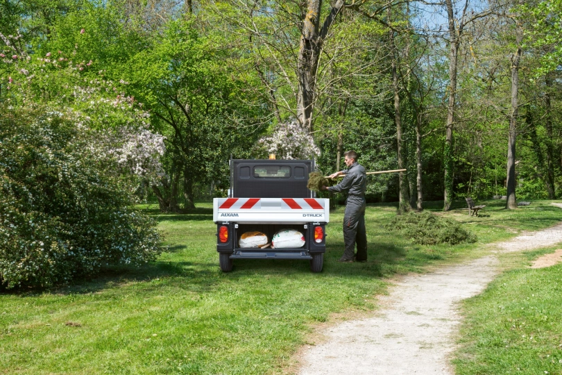 Autovehicule care pot fi conduse de la 16 ani cu permis B1 - D-Truck D-truck plateau ridelles 3.jpg